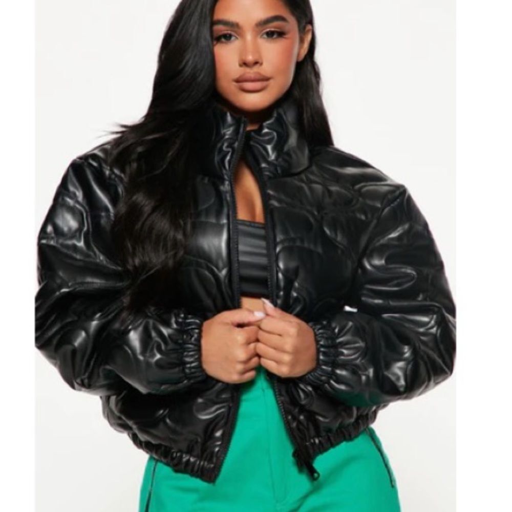 fashion nova i heart you black puffer jacket medium